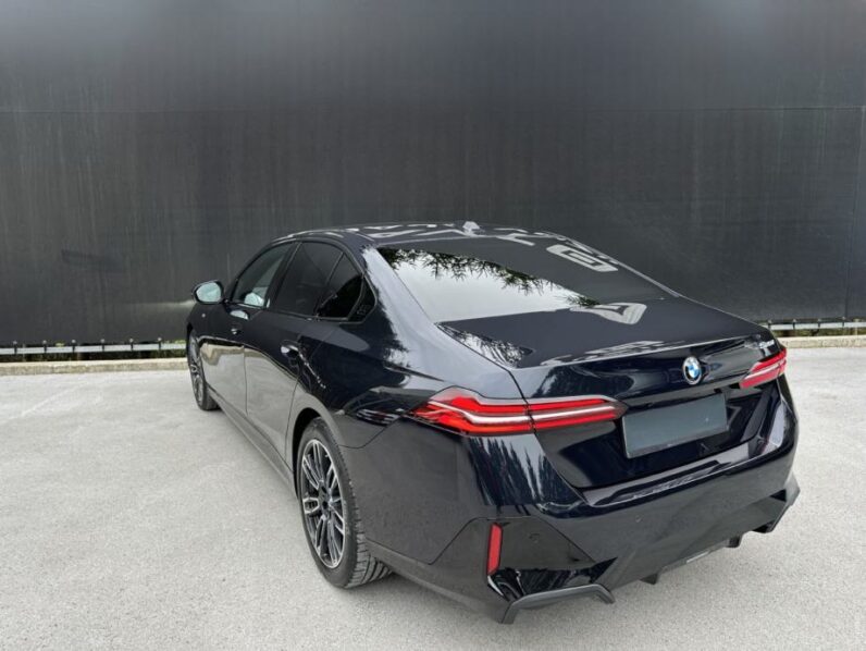 
								BMW serija 5 520d MSPORT *JAMSTVO 24 Mjeseca* CIJENA S PDV! full									