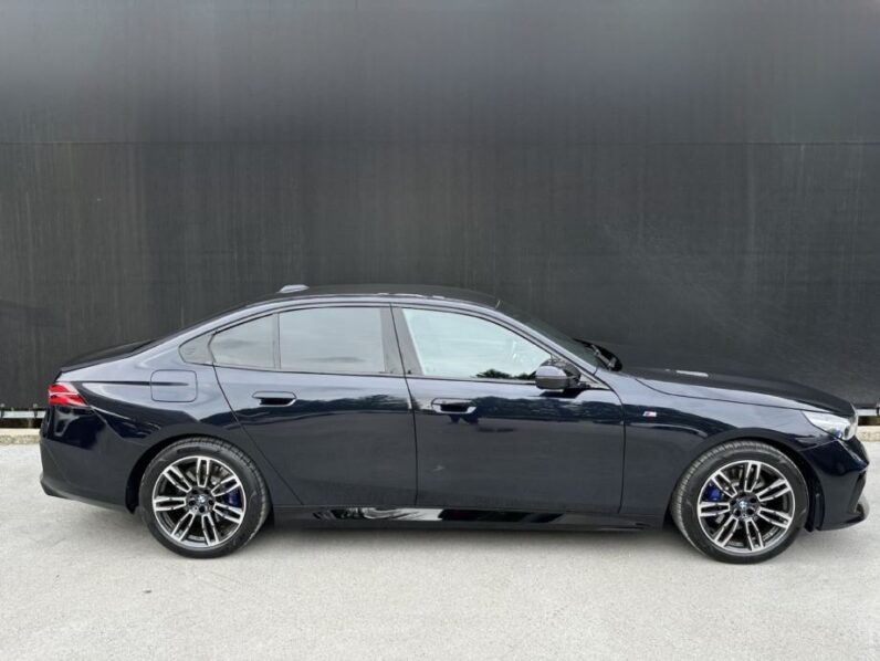 
								BMW serija 5 520d MSPORT *JAMSTVO 24 Mjeseca* CIJENA S PDV! full									