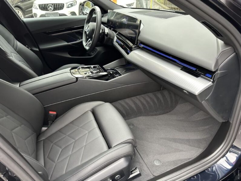 
								BMW serija 5 520d MSPORT *JAMSTVO 24 Mjeseca* CIJENA S PDV! full									