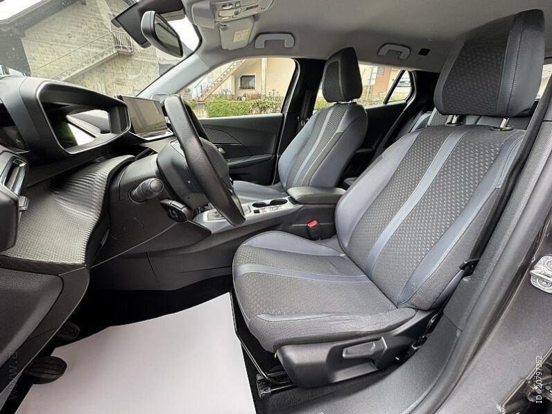 
								Peugeot 2008 1,2 PureTech Allure *JAMSTVO 12 Mjeseci* CIJENA S PDV! full									