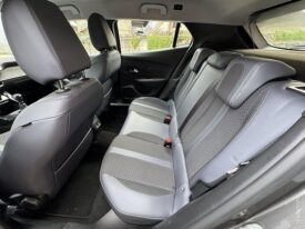 Peugeot 2008 1,2 PureTech Allure *JAMSTVO 12 Mjeseci* CIJENA S PDV!