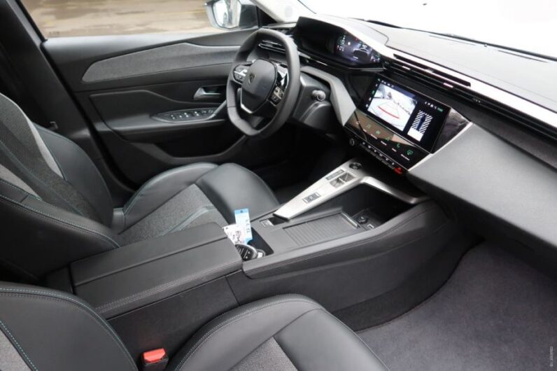 
								Peugeot 308 1,2 ActivePack Allure *JAMSTVO 12 MJESECI* CIJENA DO REG! full									