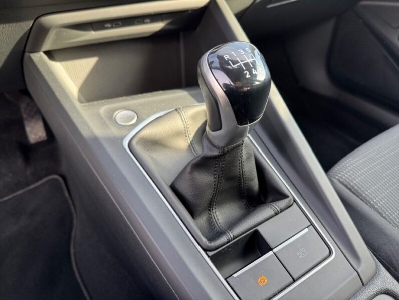 
								VW Golf 8 1,0 TSI *JAMSTVO 12 MJESECI* CIJENA DO REG!! full									