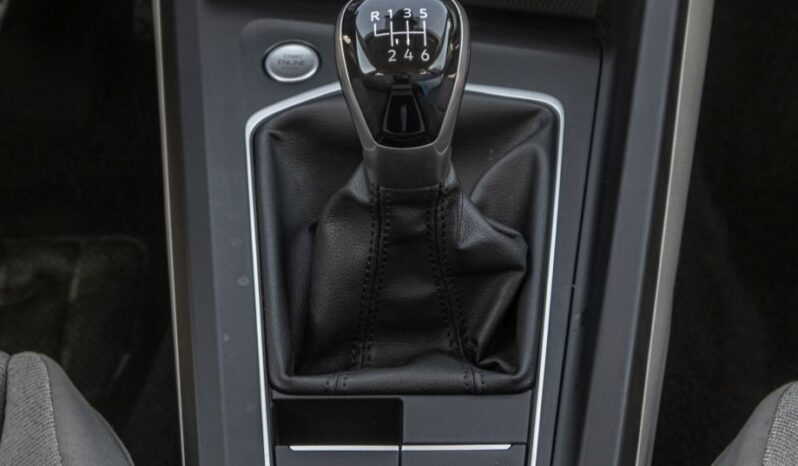 
								VW Golf 8 1,0 TSI *JAMSTVO 12 MJESECI* CIJENA DO REG!! full									