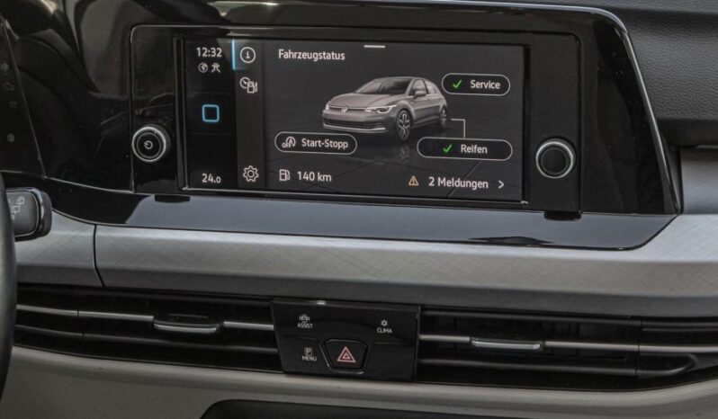 
								VW Golf 8 1,0 TSI *JAMSTVO 12 MJESECI* CIJENA DO REG!! full									