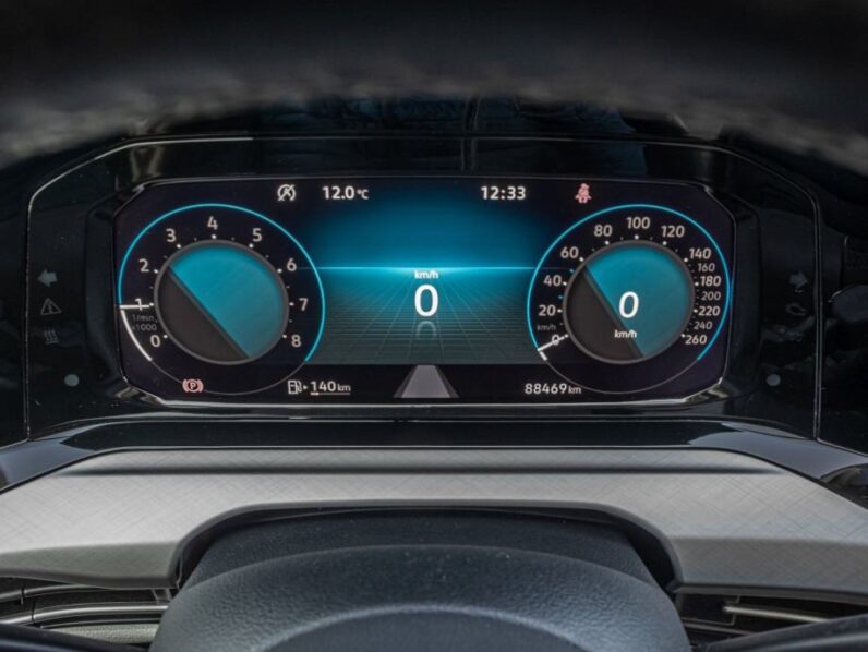 
								VW Golf 8 1,0 TSI *JAMSTVO 12 MJESECI* CIJENA DO REG!! full									