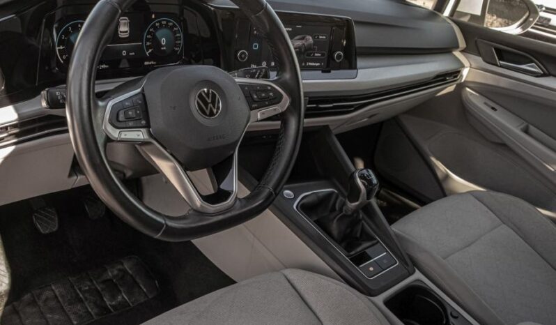 
								VW Golf 8 1,0 TSI *JAMSTVO 12 MJESECI* CIJENA DO REG!! full									