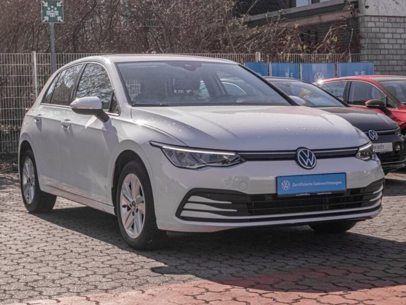 
								VW Golf 8 1,0 TSI *JAMSTVO 12 MJESECI* CIJENA DO REG!! full									