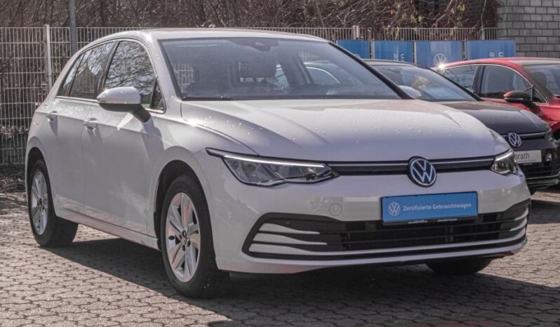 
								VW Golf 8 1,0 TSI *JAMSTVO 12 MJESECI* CIJENA DO REG!! full									