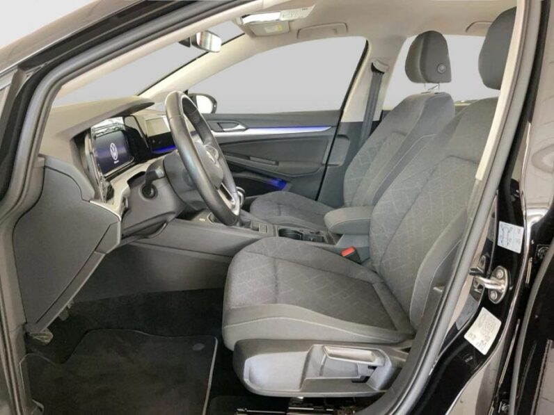 
								VW Golf 8 1,5 TSI *JAMSTVO 12 MJESECI* CIJENA DO REG!! full									