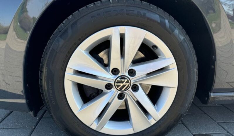 
								VW Golf 8 2,0 TDI *JAMSTVO 12 Mjeseci* CIJENA DO REG! full									