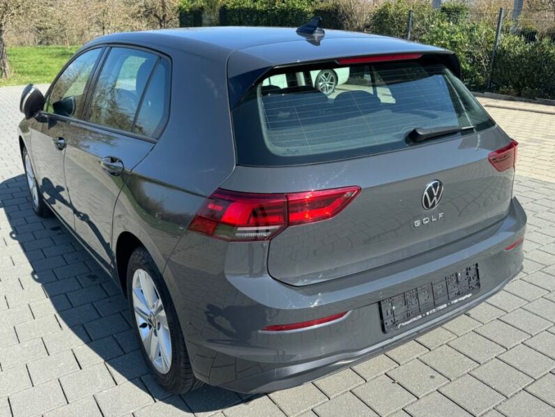 
								VW Golf 8 2,0 TDI *JAMSTVO 12 Mjeseci* CIJENA DO REG! full									