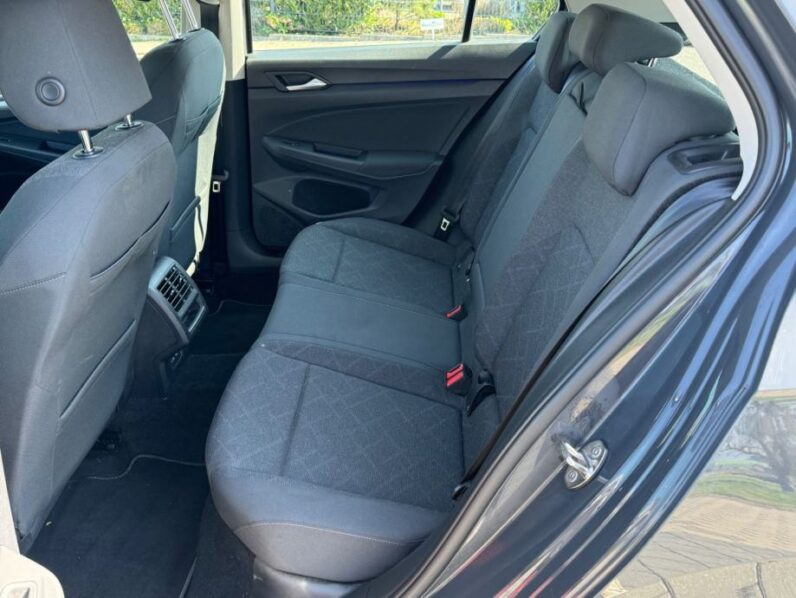 
								VW Golf 8 2,0 TDI *JAMSTVO 12 Mjeseci* CIJENA DO REG! full									