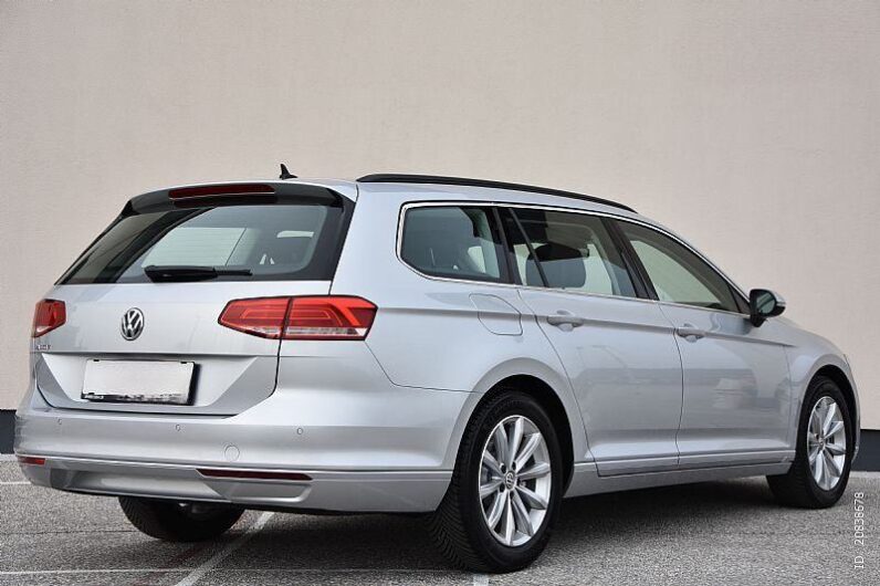 
								VW Passat Variant 2,0 TDI Comfort *JAMSTVO 12 Mjeseci* CIJENA S PDV! full									
