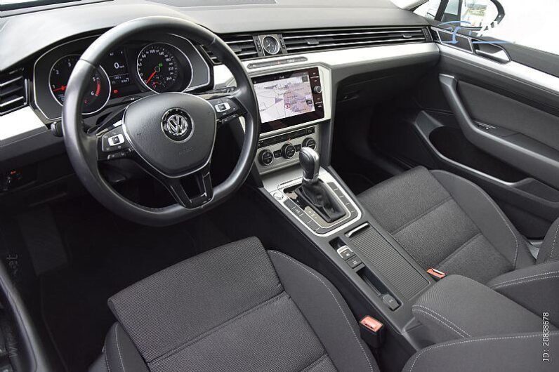 
								VW Passat Variant 2,0 TDI Comfort *JAMSTVO 12 Mjeseci* CIJENA S PDV! full									