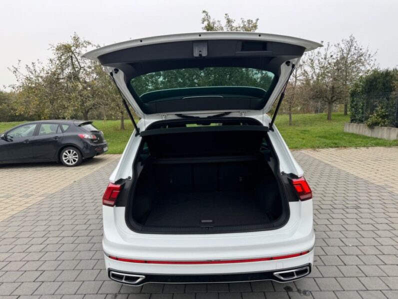 
								VW Tiguan 2,0 TDI R-Line *JAMSTVO 12 Mjeseci* CIJENA S PDV! full									
