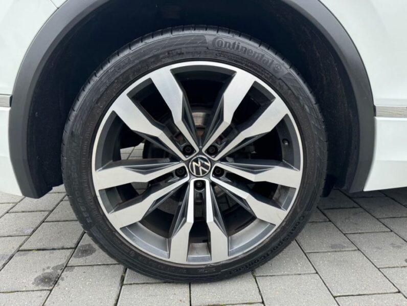 
								VW Tiguan 2,0 TDI R-Line *JAMSTVO 12 Mjeseci* CIJENA S PDV! full									