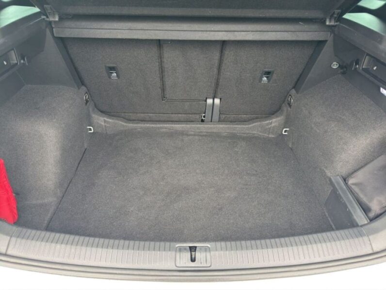 
								VW Tiguan 2,0 TDI R-Line *JAMSTVO 12 Mjeseci* CIJENA S PDV! full									
