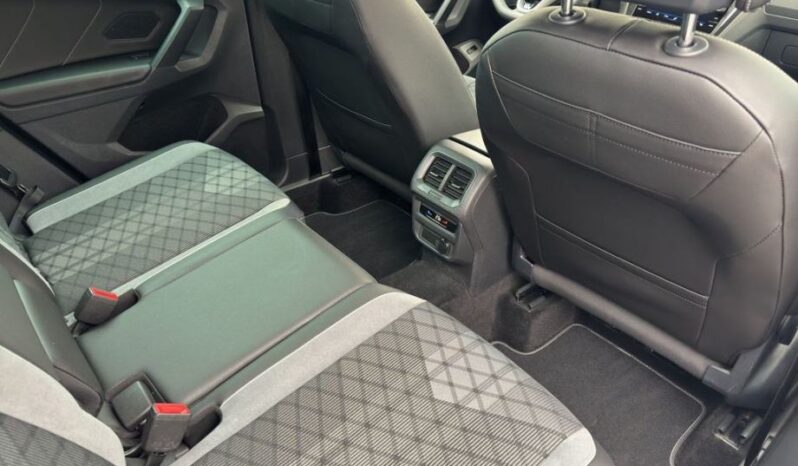 
								VW Tiguan 2,0 TDI R-Line *JAMSTVO 12 Mjeseci* CIJENA S PDV! full									