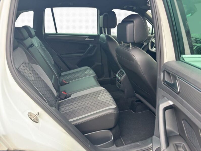 
								VW Tiguan 2,0 TDI R-Line *JAMSTVO 12 Mjeseci* CIJENA S PDV! full									