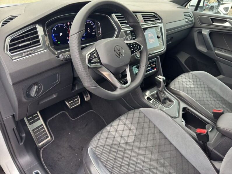 
								VW Tiguan 2,0 TDI R-Line *JAMSTVO 12 Mjeseci* CIJENA S PDV! full									