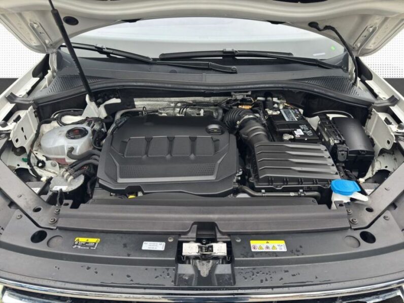 
								VW Tiguan 2,0 TDI R-Line *JAMSTVO 12 Mjeseci* CIJENA S PDV! full									